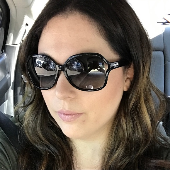 Meet your Posher, Katie - Picture 1 of 1